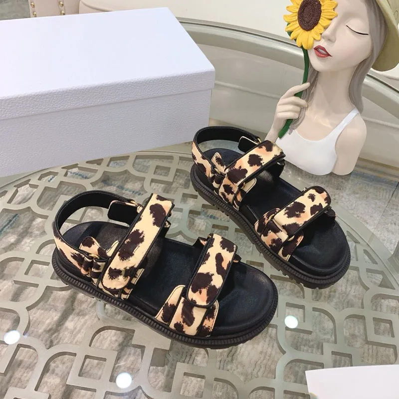 2021 New Women Sandals Summer Breathable Women's Flats Fashion Comfort Best Quality Designer Shoes Luxury Brand Platform Shoes
2021 New Women Sandals Summer Breathable Women's Flats Fashion Comfort Best Quality Designer Shoes Luxury Brand Platform Shoes