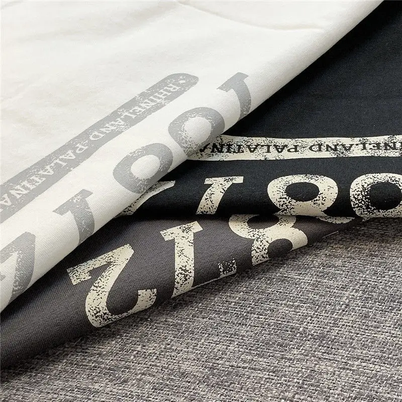 Summer new men's short sleeve T-shirt fashion fashion brand round neck letter printing trend slim half sleeve
Summer new men's short sleeve T-shirt fashion fashion brand round neck letter printing trend slim half sleeve