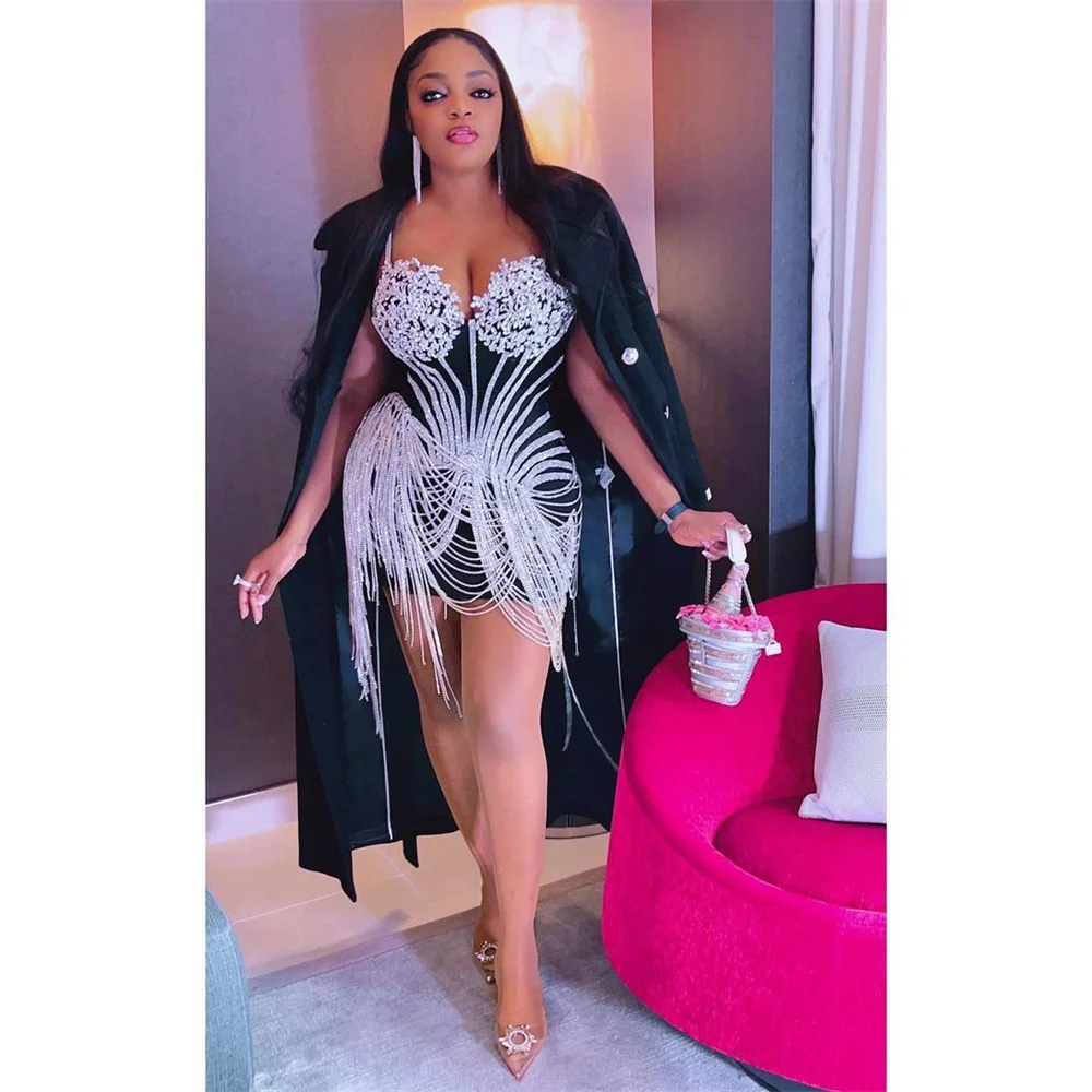 Sparkly Sexy Short Prom Dress with Tassels Beaded Crystal Evening Dresses Black and White Gowns for African Girl Mini Cocktail
Sparkly Sexy Short Prom Dress with Tassels Beaded Crystal Evening Dresses Black and White Gowns for African Girl Mini Cocktail