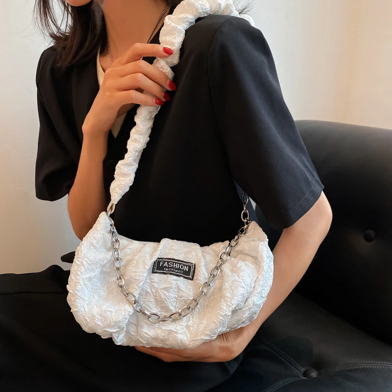 Fashion Design Women Shoulder Bags Retro Folds Ladies Chain Mini Purse Handbags Luxury Solid Color Female Small Messenger Bag
Fashion Design Women Shoulder Bags Retro Folds Ladies Chain Mini Purse Handbags Luxury Solid Color Female Small Messenger Bag