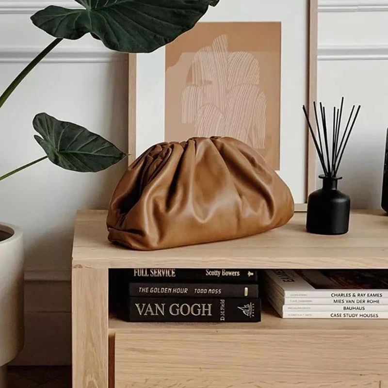 Fashion Clutch Luxury Brand Style Designer Women Bags Pouch Ladies Handbag Cloud Cowhide Leather
Fashion Clutch Luxury Brand Style Designer Women Bags Pouch Ladies Handbag Cloud Cowhide Leather