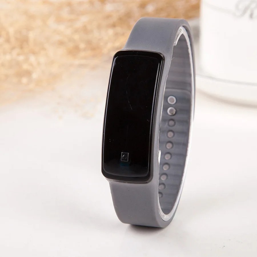 New button press sports bracelet electronic watch fashion casual multi-color silicone LED watch wholesale
New button press sports bracelet electronic watch fashion casual multi-color silicone LED watch wholesale