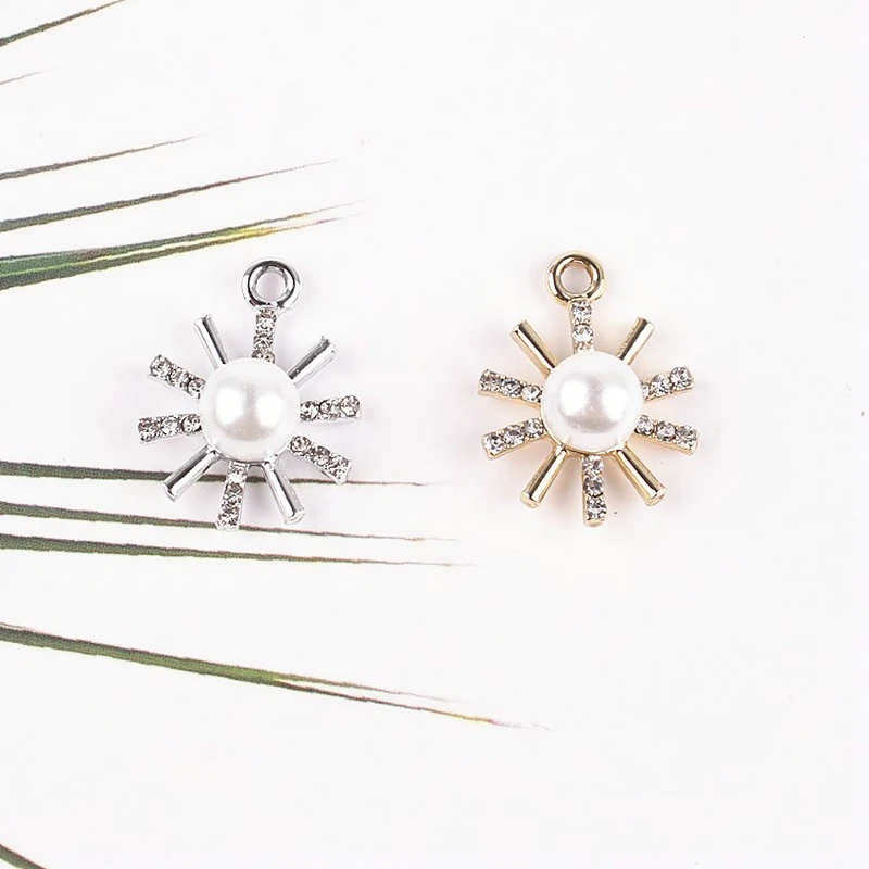 5pcs/lot Alloy Rhinestone Gold Pearls flowers Pendant Buttons Ornaments Jewelry Earrings Choker Hair DIY Jewelry Accessories
5pcs/lot Alloy Rhinestone Gold Pearls flowers Pendant Buttons Ornaments Jewelry Earrings Choker Hair DIY Jewelry Accessories