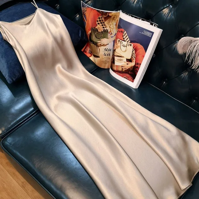 Woman Dress Satin Sleeveless Spaghetti Strap Straight Solid Luxury Shiny Sundress Sexy Imitation Silk Dress Green 2021
Woman Dress Satin Sleeveless Spaghetti Strap Straight Solid Luxury Shiny Sundress Sexy Imitation Silk Dress Green 2021