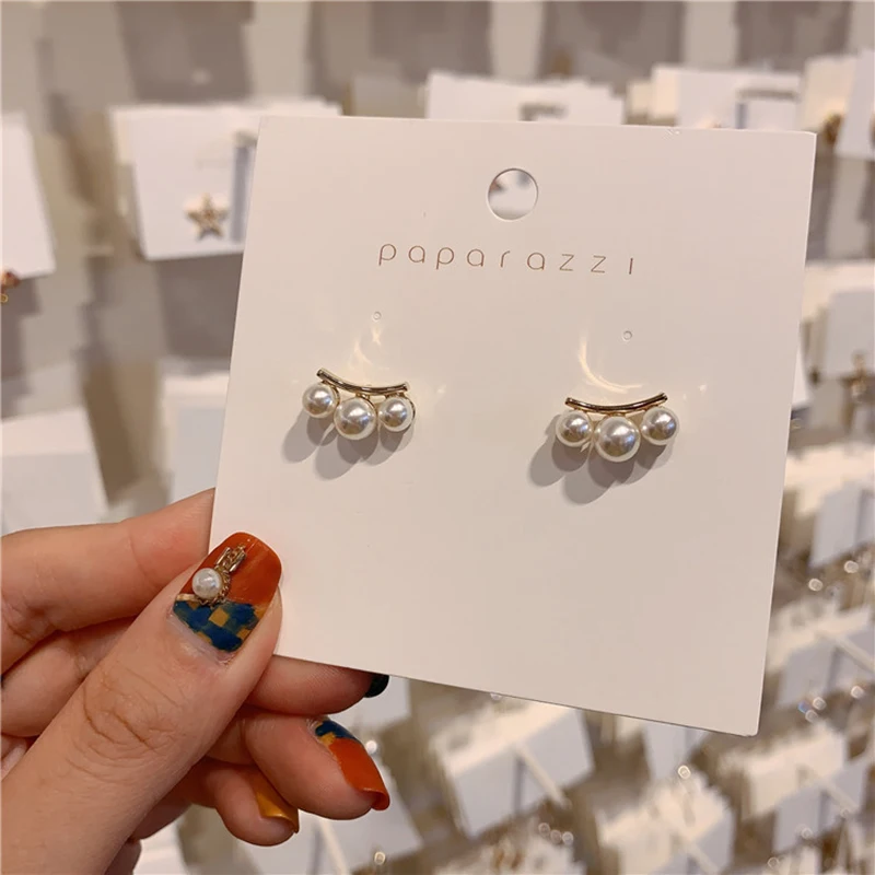 Yaologe 3 Beads Side By Side Small Pearl Earrings Korean Elegant Style Sweet Cute Earrings Stud Simple Temperament Jewelry Lady
Yaologe 3 Beads Side By Side Small Pearl Earrings Korean Elegant Style Sweet Cute Earrings Stud Simple Temperament Jewelry Lady