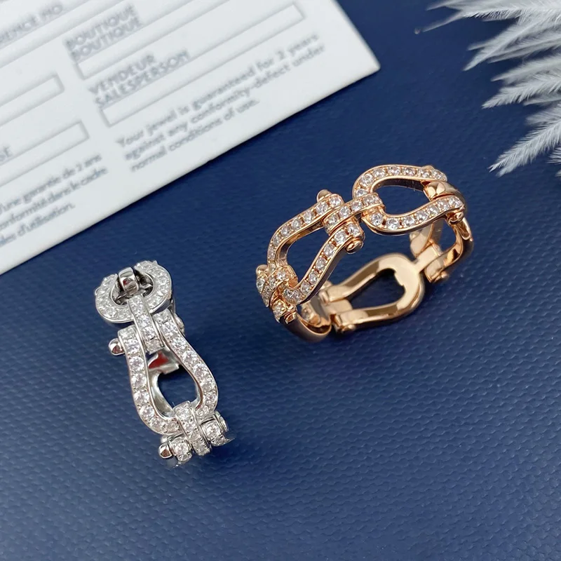 Classic Original Fashion Luxury Ladies Ring High Grade Diamond Buckle Holiday Gift
Classic Original Fashion Luxury Ladies Ring High Grade Diamond Buckle Holiday Gift