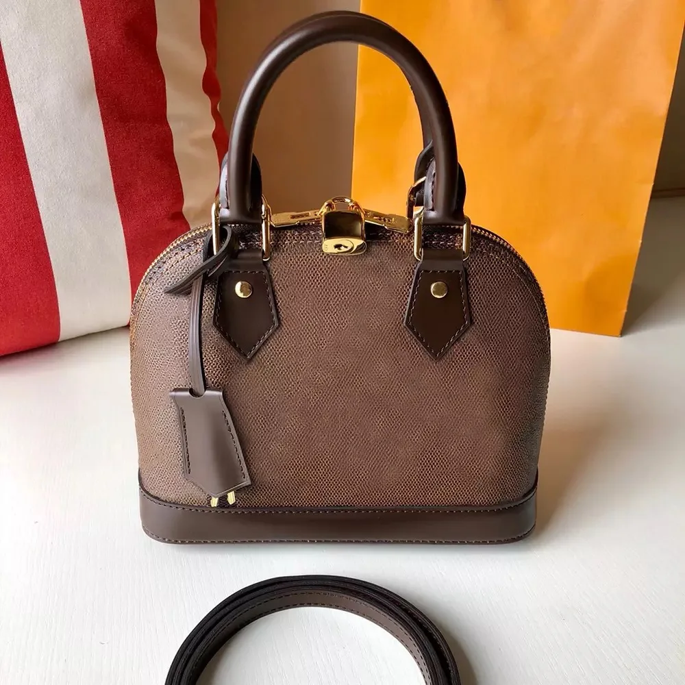 Fashion Design Women's handbag luxury brand shell bag lovely messenger bag leather
Fashion Design Women's handbag luxury brand shell bag lovely messenger bag leather