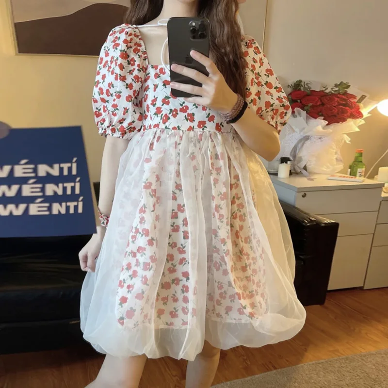 Summer New Outing Sweet Girl Puffy Dress 2021 Casual Ladies Vacation Floral Ball Gown Lace Gauze Puff Sleeve Lolita Dress Women
Summer New Outing Sweet Girl Puffy Dress 2021 Casual Ladies Vacation Floral Ball Gown Lace Gauze Puff Sleeve Lolita Dress Women