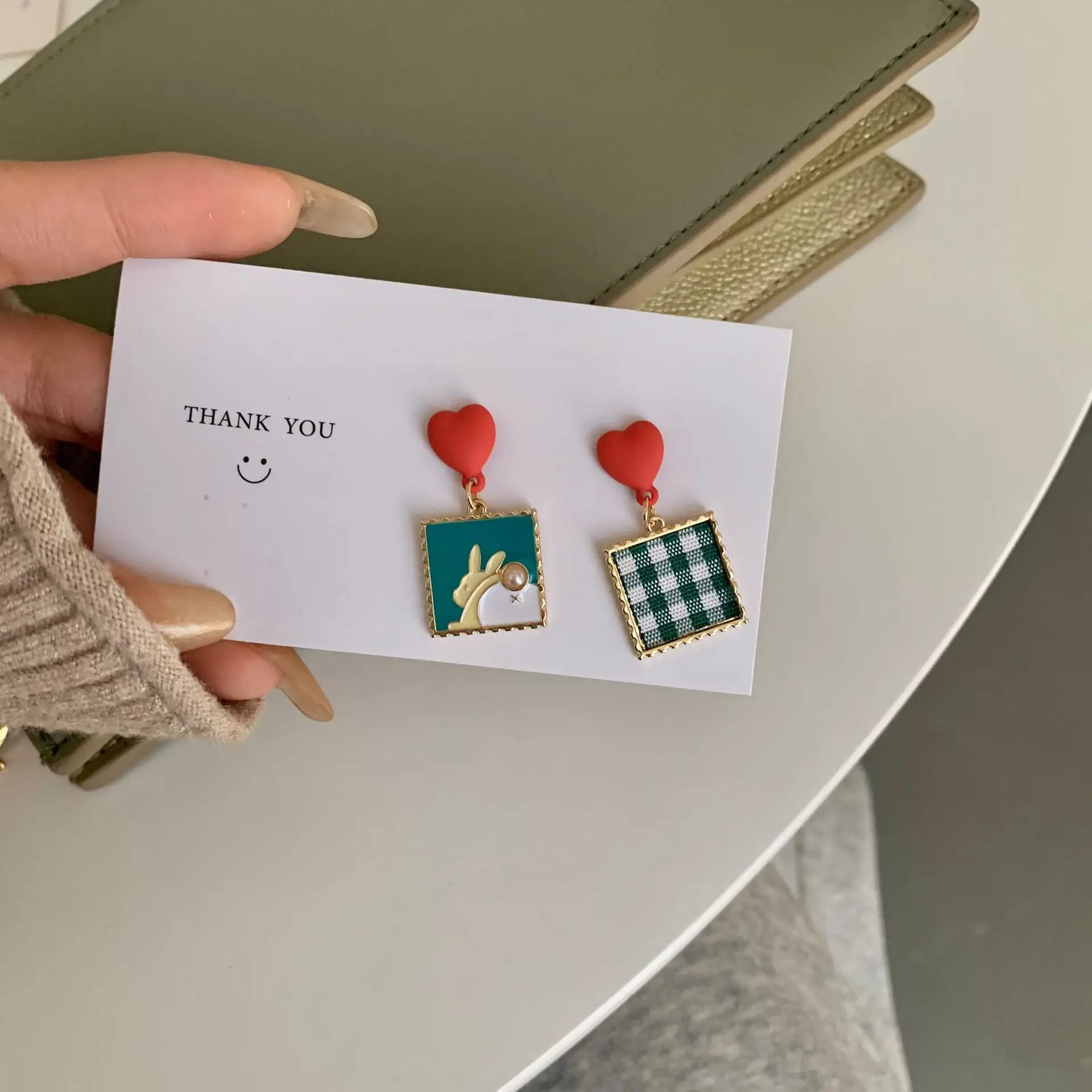 S925 Pin Fashion Dripping Oil Square Drop Earrings For Women Cute Red Love Heart Clip On Earring Jewelry Accessories Pendiente
S925 Pin Fashion Dripping Oil Square Drop Earrings For Women Cute Red Love Heart Clip On Earring Jewelry Accessories Pendiente