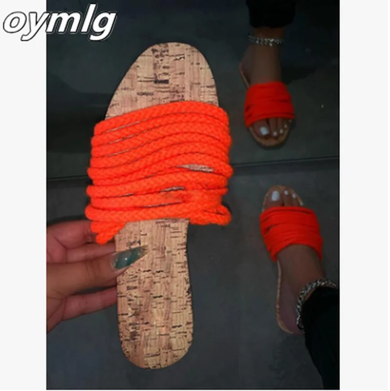 flip flop 2020 new women's flat bottom comfortable fashion versatile durable non-slip outdoor home slippers
flip flop 2020 new women's flat bottom comfortable fashion versatile durable non-slip outdoor home slippers