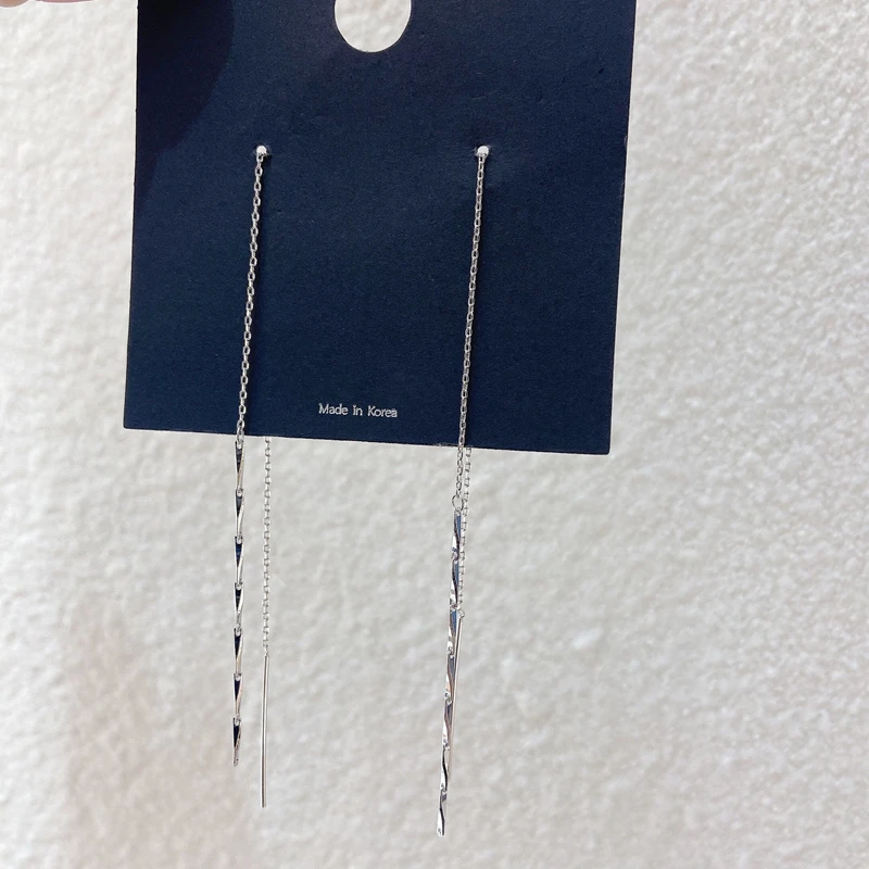 New Korean TV Star Fashion Long Tassel Drop Earrings For Women Girls Exquisite Hanging Metal Ear Line Pendientes Jewelry Gift 
New Korean TV Star Fashion Long Tassel Drop Earrings For Women Girls Exquisite Hanging Metal Ear Line Pendientes Jewelry Gift