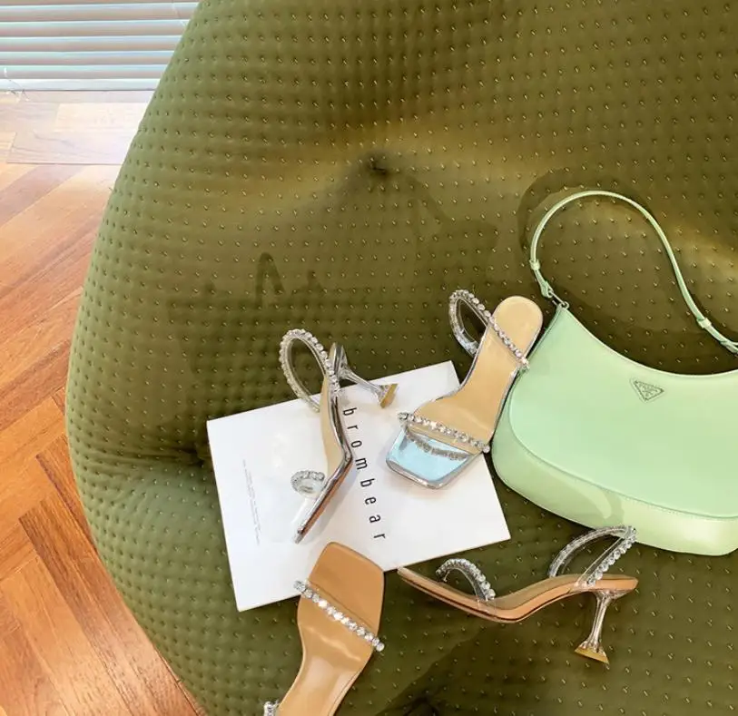 Transparent open-toed crystal sexy sweet high-heeled slippers women 2021 new fashion outer wear stiletto sandals and slippers
Transparent open-toed crystal sexy sweet high-heeled slippers women 2021 new fashion outer wear stiletto sandals and slippers