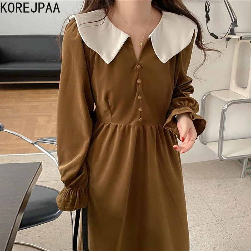Korejpaa Autumn Retro Dress Women Contrast Color Peter Pan Collar Flare Sleeves Single-breasted Lace-up Waist Velvet Dresses New
Korejpaa Autumn Retro Dress Women Contrast Color Peter Pan Collar Flare Sleeves Single-breasted Lace-up Waist Velvet Dresses New