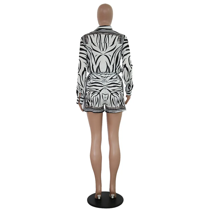 Women Two Peice Set Shirts Striped Long Sleeves Top and Shorts Streetwear Matching Sets
Women Two Peice Set Shirts Striped Long Sleeves Top and Shorts Streetwear Matching Sets