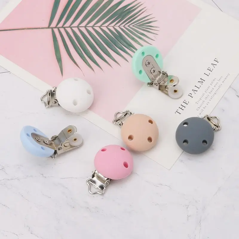 Baby Pacifier Clip Silicone Soother Teether Nipple Holder Round Soft Saliva Towel Clips Toys Buckle Newborn Nursing Supplies DIY
Baby Pacifier Clip Silicone Soother Teether Nipple Holder Round Soft Saliva Towel Clips Toys Buckle Newborn Nursing Supplies DIY