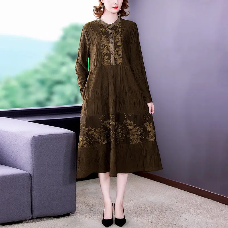 Vintage Large Size Embroidered Lace Dress Female 2021 Fall New High-End Mother Fashion Chinese Style Bottoming Shirt Dress M1004
Vintage Large Size Embroidered Lace Dress Female 2021 Fall New High-End Mother Fashion Chinese Style Bottoming Shirt Dress M1004