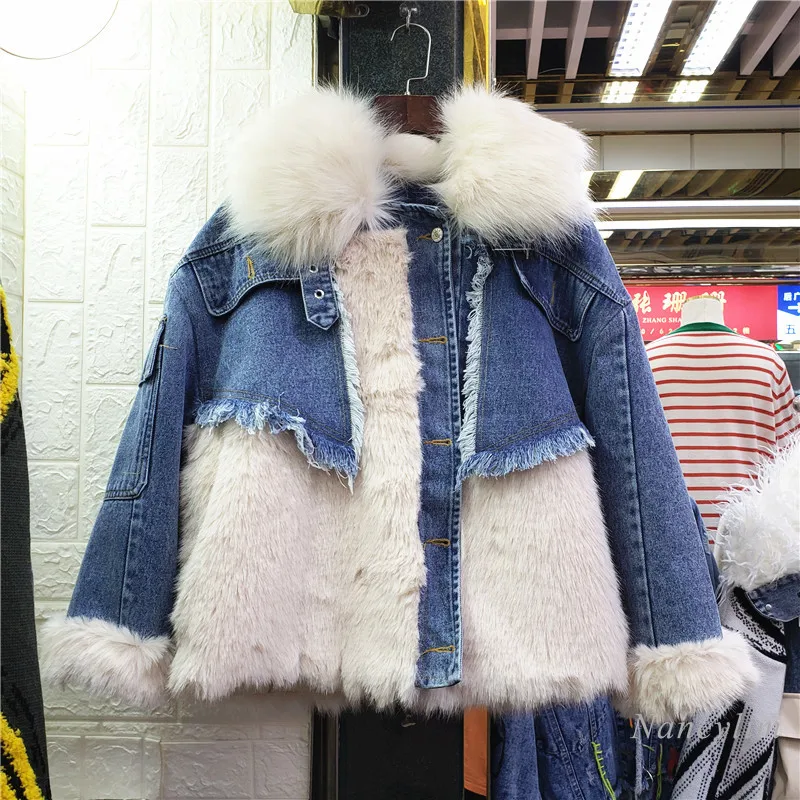 2021 Autumn and Winter New Denim Parka Women's Clothing Imitation Fox Fur Coat Warm Overcoats Femme
2021 Autumn and Winter New Denim Parka Women's Clothing Imitation Fox Fur Coat Warm Overcoats Femme