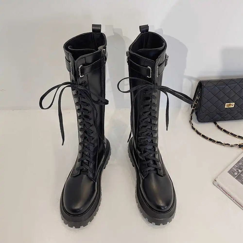 Knight boots female slim 2021 autumn and winter new street buckle British wind black net red INS high boots
Knight boots female slim 2021 autumn and winter new street buckle British wind black net red INS high boots