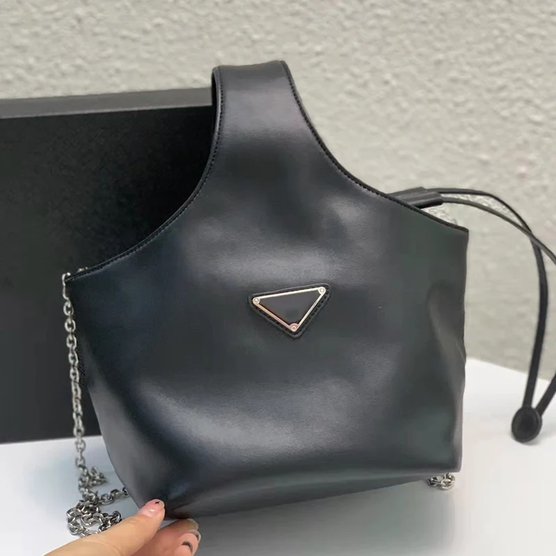 Design style retro solid color leather handbags new ladies underarm bags clutches fashion multifunctional diagonal shoulder bags
Design style retro solid color leather handbags new ladies underarm bags clutches fashion multifunctional diagonal shoulder bags