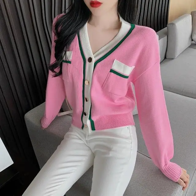 Han edition hit the new color frock show thin knitting long-sleeved v-neck sweater/cardigan loose small coat for autumn/winter
Han edition hit the new color frock show thin knitting long-sleeved v-neck sweater/cardigan loose small coat for autumn/winter