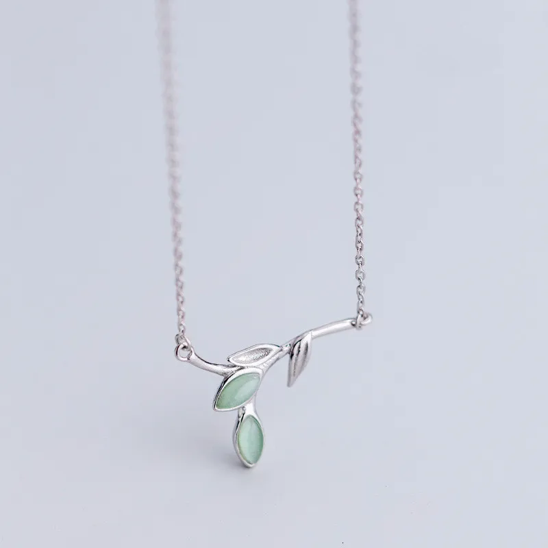 real 100% Sterling Silver 925 Fine Jewelry Green Branch Leaf Pendant Necklace GTLX1826
real 100% Sterling Silver 925 Fine Jewelry Green Branch Leaf Pendant Necklace GTLX1826