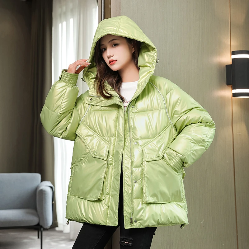 Зимняя Глянцевая Толстая Женская короткая парка с капюшоном, свободное пуховое пальто для женщин, блестящая теплая пуховая хлопковая куртк...
Зимняя Глянцевая Толстая Женская короткая парка с капюшоном, свободное пуховое пальто для женщин, блестящая теплая пуховая хлопковая куртк...