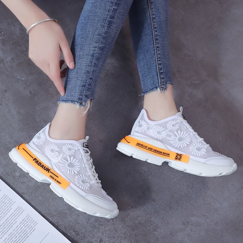Spring / Summer 2020 new fashion small daisy mesh single shoes female thick bottom student casual sports shoes Z866
Spring / Summer 2020 new fashion small daisy mesh single shoes female thick bottom student casual sports shoes Z866