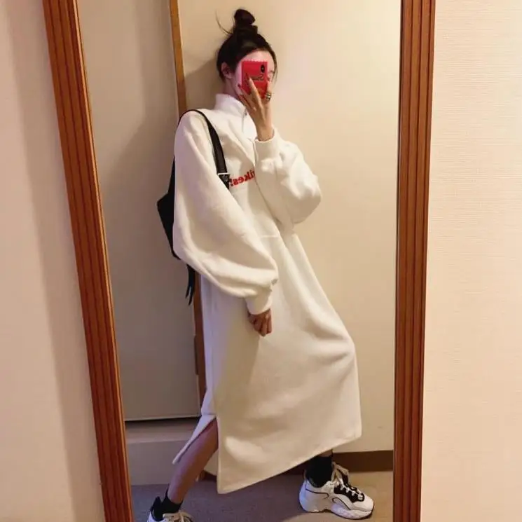 Korea East Gate fall winter 2020 casual stand collar Plush loose oversize medium length dress
Korea East Gate fall winter 2020 casual stand collar Plush loose oversize medium length dress