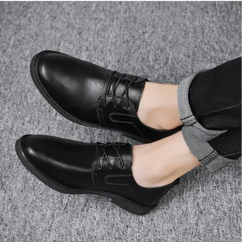 Fashion Men black white Low Heels Soft leather Comfortable Office Dress Shoes Leather Formal Men Shoes A53-05 
Fashion Men black white Low Heels Soft leather Comfortable Office Dress Shoes Leather Formal Men Shoes A53-05