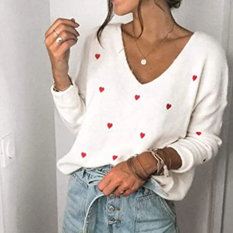 Autumn and winter fashion women's new sweater day sweet love polka dot V-neck women's large size loose pullover sweater sweater
Autumn and winter fashion women's new sweater day sweet love polka dot V-neck women's large size loose pullover sweater sweater