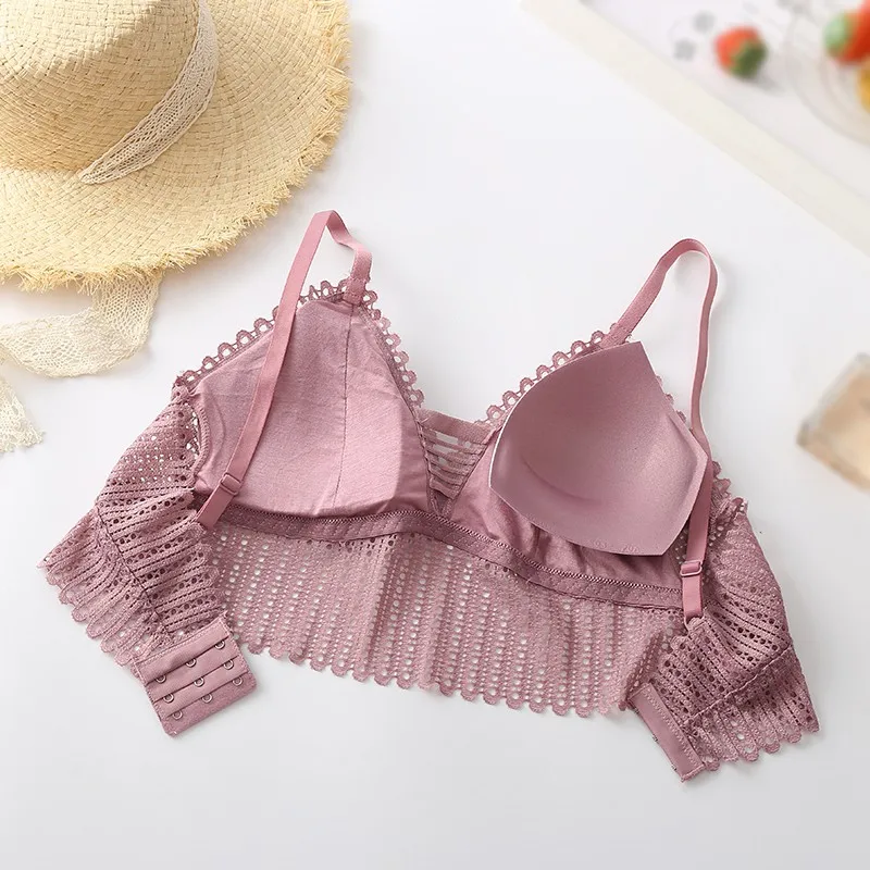 Women Thin Section Bras Sexy Lace Hollow Out Girls Bra Solid Color Wrapped Chest No Steel Ring Comfortable Underwear New
Women Thin Section Bras Sexy Lace Hollow Out Girls Bra Solid Color Wrapped Chest No Steel Ring Comfortable Underwear New