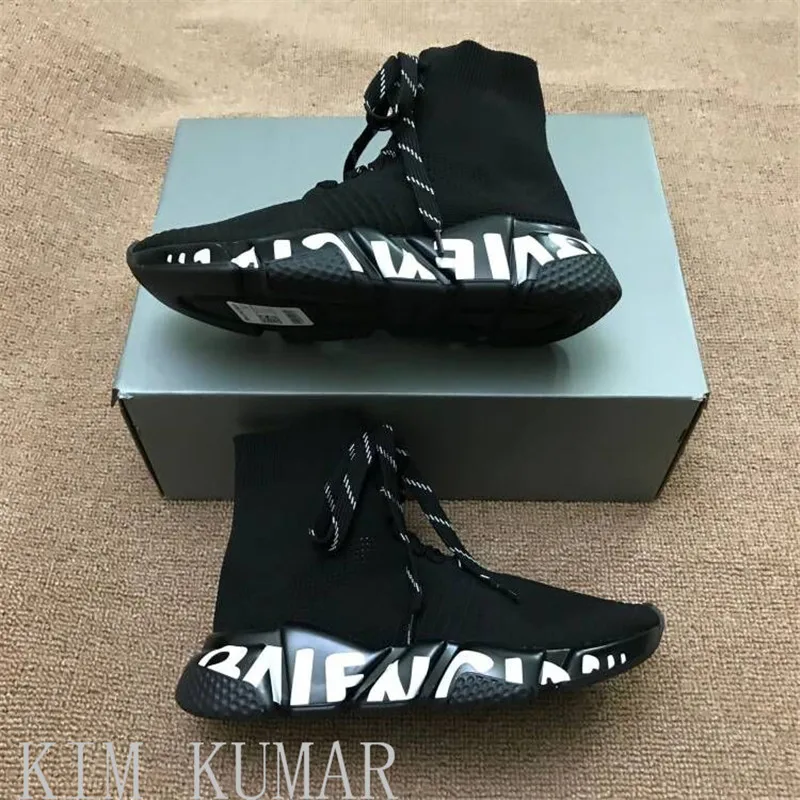 The new "graffiti" style black socks sneakers skillfully balance the style and functionality, and meet the requirements of fashi
The new "graffiti" style black socks sneakers skillfully balance the style and functionality, and meet the requirements of fashi