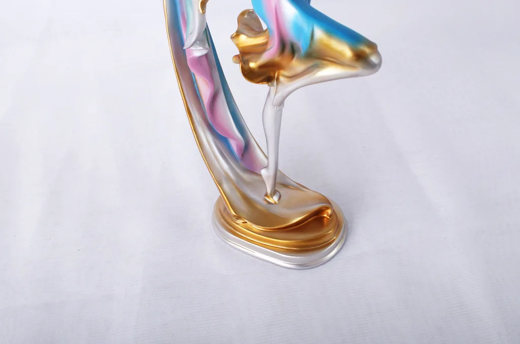Resin Crafts, European Dancers, Home Decorations, Ornaments, Creative Gifts for Lovers. 
Resin Crafts, European Dancers, Home Decorations, Ornaments, Creative Gifts for Lovers.