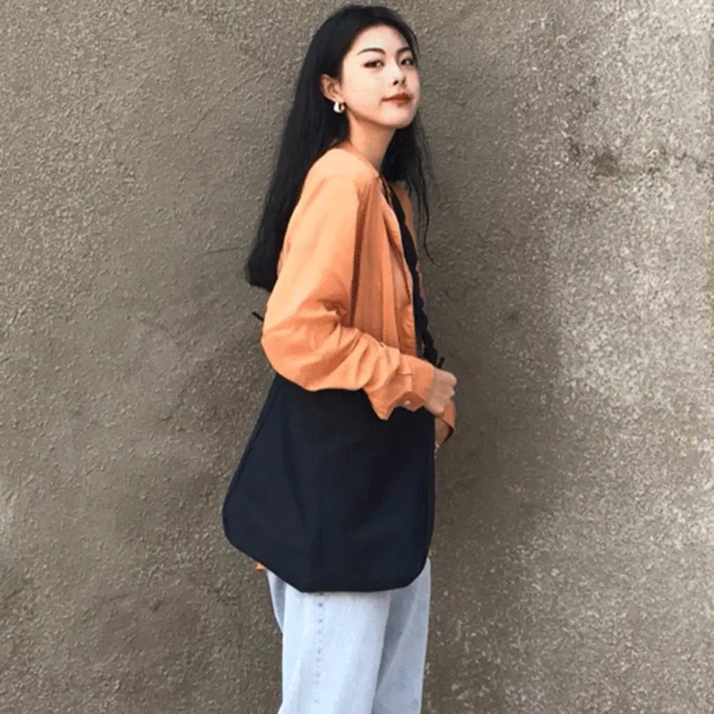 Women's Bag Korean Art Canvas Bag Drawstring Wide Shoulder Strap Messenger Bag Female Student Shoulder School Bag
Women's Bag Korean Art Canvas Bag Drawstring Wide Shoulder Strap Messenger Bag Female Student Shoulder School Bag