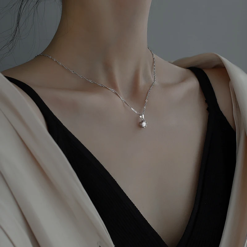 925 Sterling Silver Solitaire Necklace Female Model Small Diamond Clavicle Chain Pendant ma kuan Necklace Simple Jewelry Gifts
925 Sterling Silver Solitaire Necklace Female Model Small Diamond Clavicle Chain Pendant ma kuan Necklace Simple Jewelry Gifts