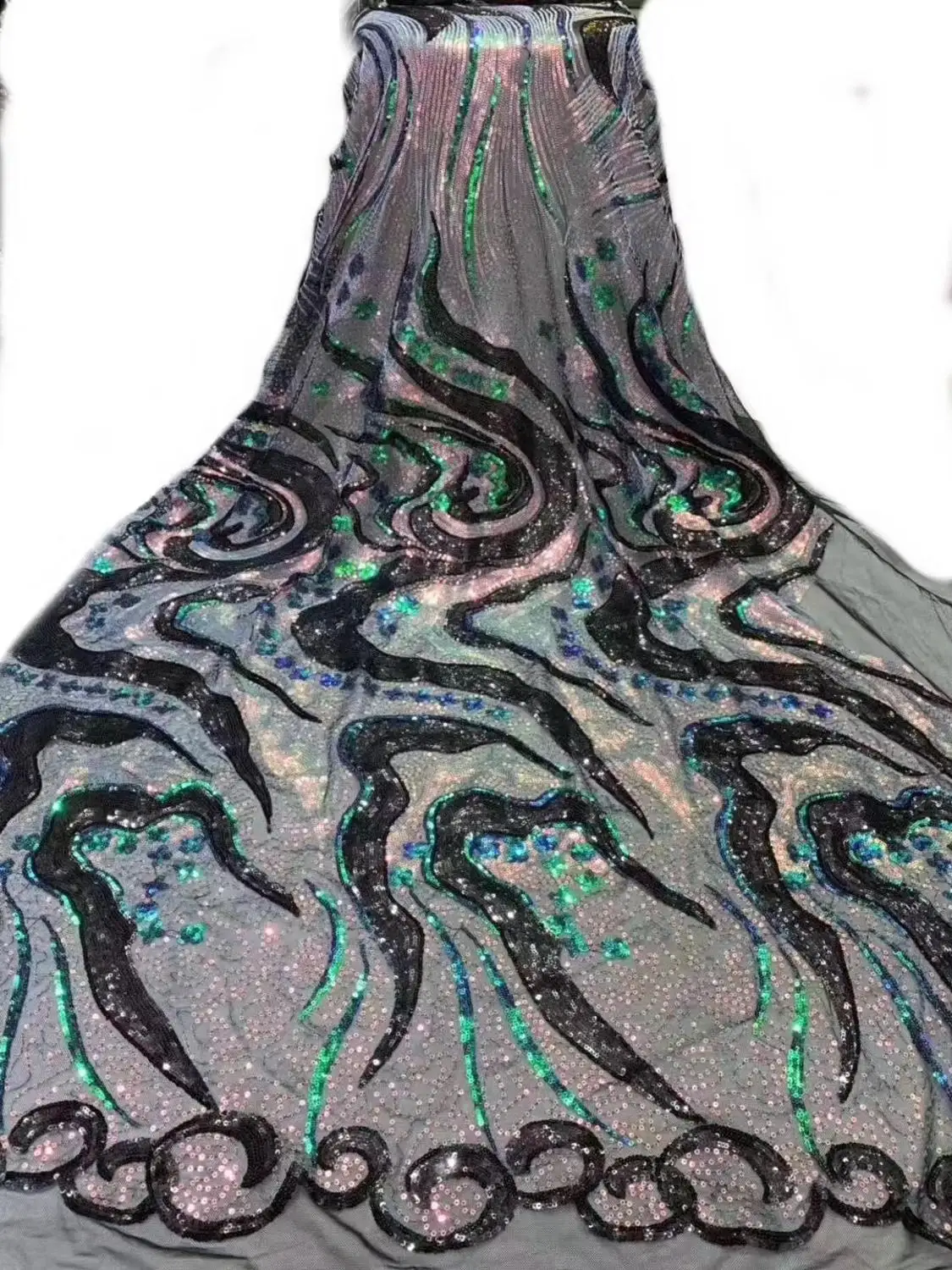 (5yards/pc) beautiful embroidered African sequins French net lace fabric for attractive party dress FZZ869
(5yards/pc) beautiful embroidered African sequins French net lace fabric for attractive party dress FZZ869