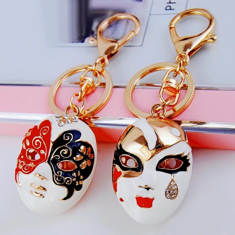 Quyi Actor Mask Car Keychain Men And Women Rhinestones Korea Key Rng Pendant Couple Bag Key Chains
Quyi Actor Mask Car Keychain Men And Women Rhinestones Korea Key Rng Pendant Couple Bag Key Chains