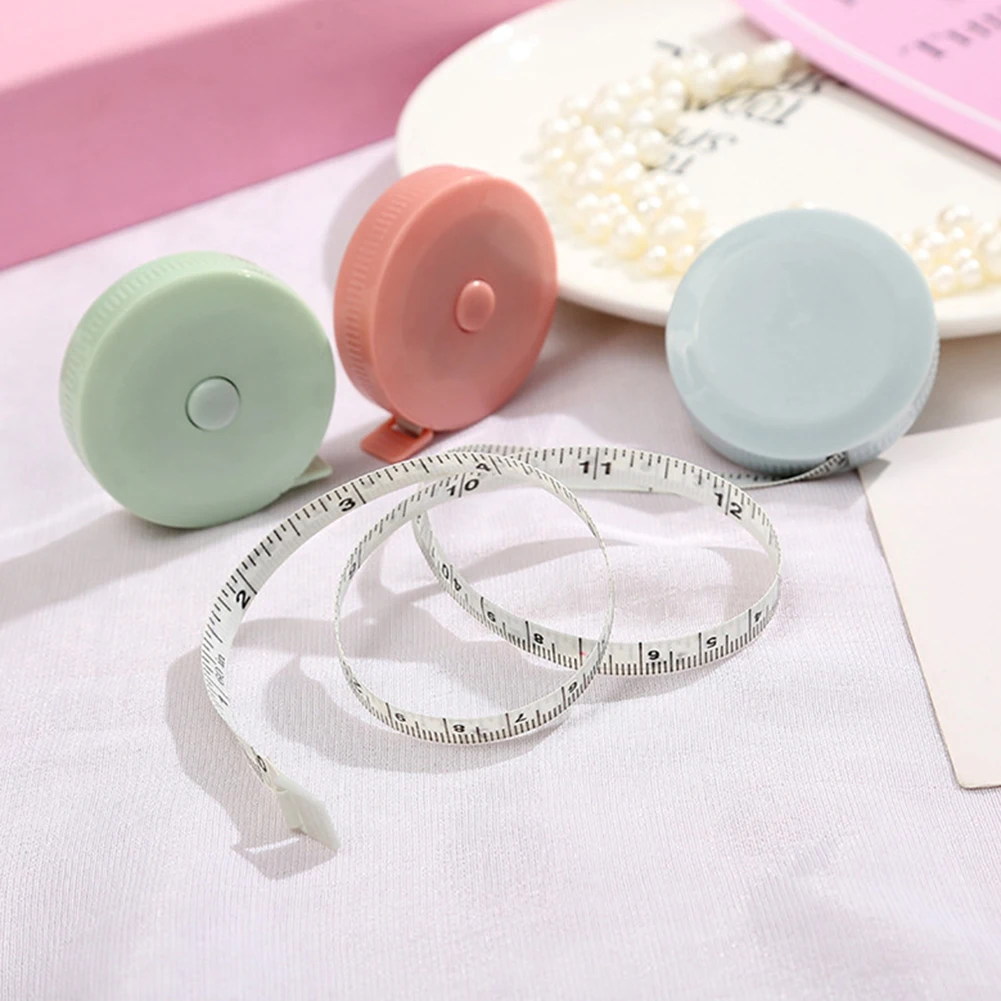 1pc 150cm/60" Tape Measures Portable Retractable Ruler Children Height Ruler Centimeter Inch Roll Tape Random Color 
1pc 150cm/60" Tape Measures Portable Retractable Ruler Children Height Ruler Centimeter Inch Roll Tape Random Color