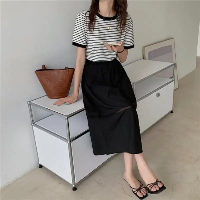 Summer New Simple French Hollow Umbrella Skirt 2021 Elastic High Waist Casual Loose White Women A-line Long Skirt Free Shipping
Summer New Simple French Hollow Umbrella Skirt 2021 Elastic High Waist Casual Loose White Women A-line Long Skirt Free Shipping
