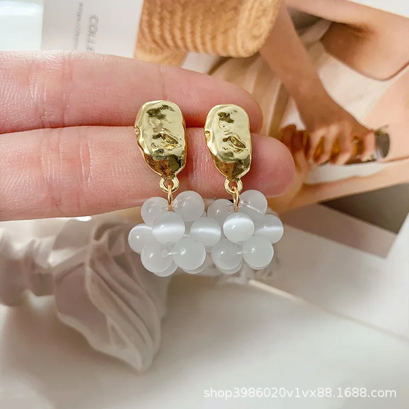 White opal earrings super fairy elegant temperament grape shape earrings 2020 new trend
White opal earrings super fairy elegant temperament grape shape earrings 2020 new trend