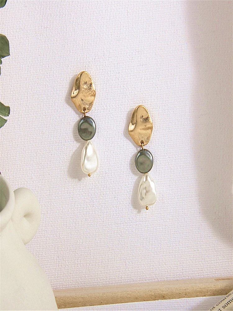 kshmir Korean version personality retro baroque pearl earrings for women, fashion trend matte earrings
kshmir Korean version personality retro baroque pearl earrings for women, fashion trend matte earrings