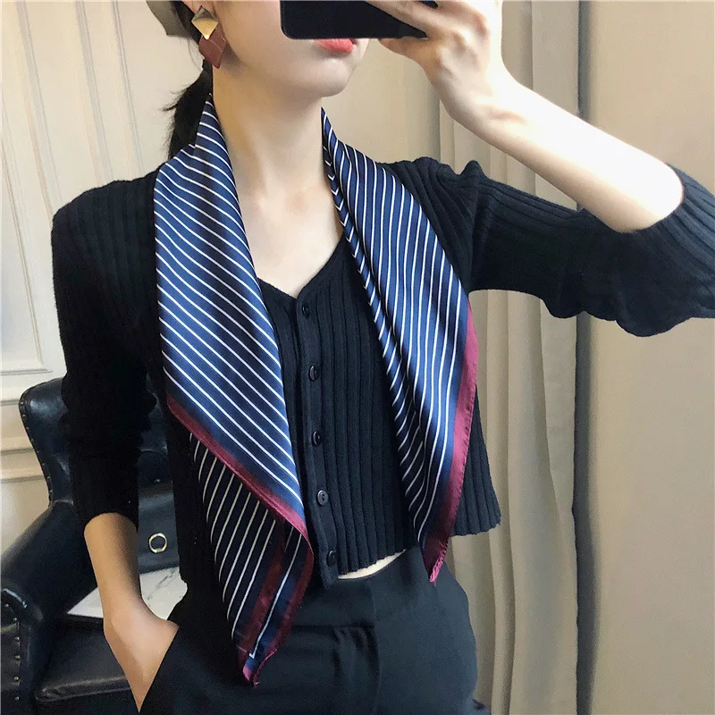 New 2021 Women Bubble Silk Scarf Hijab Fashion Wrap Printe Shawls Headband Hijabs Brand Pashmina Bandana Foulard Scarves
New 2021 Women Bubble Silk Scarf Hijab Fashion Wrap Printe Shawls Headband Hijabs Brand Pashmina Bandana Foulard Scarves