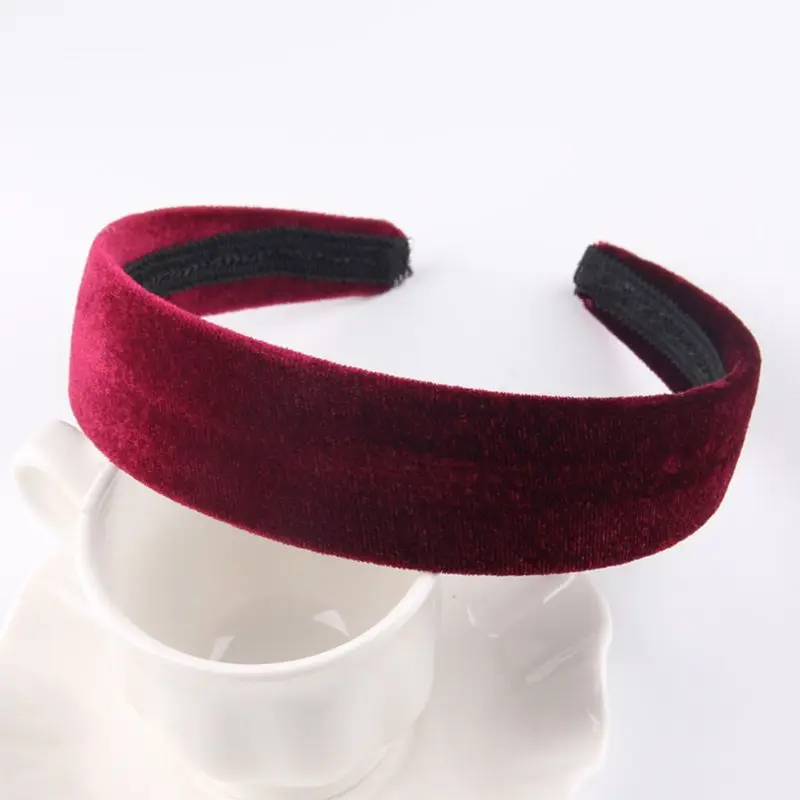 Korean Simple Style Women Wide Headband Solid Color Velvet Cloth Wrapped Hair Hoop Non Slip Elegant Wash Face Bandana 
Korean Simple Style Women Wide Headband Solid Color Velvet Cloth Wrapped Hair Hoop Non Slip Elegant Wash Face Bandana
