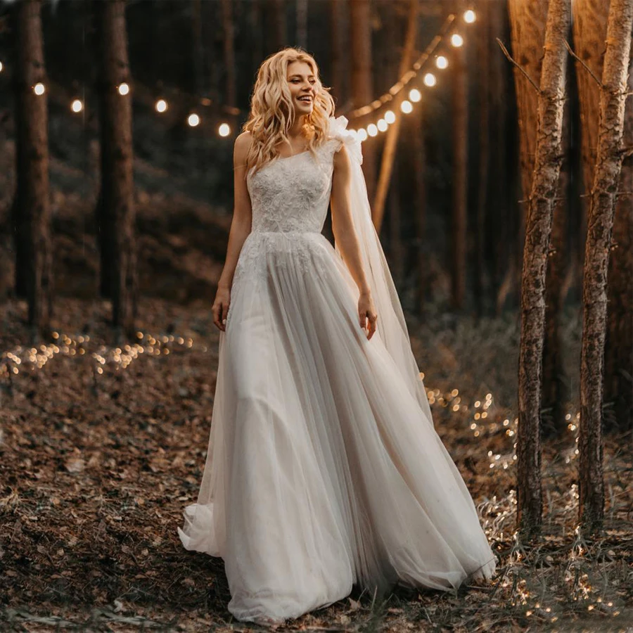 

Elegant One Shoulder Lace Appliqued Beading Tulle A-line Wedding Dress 2020 Sweep Train abiti da sposa Bridal Gowns For Bride