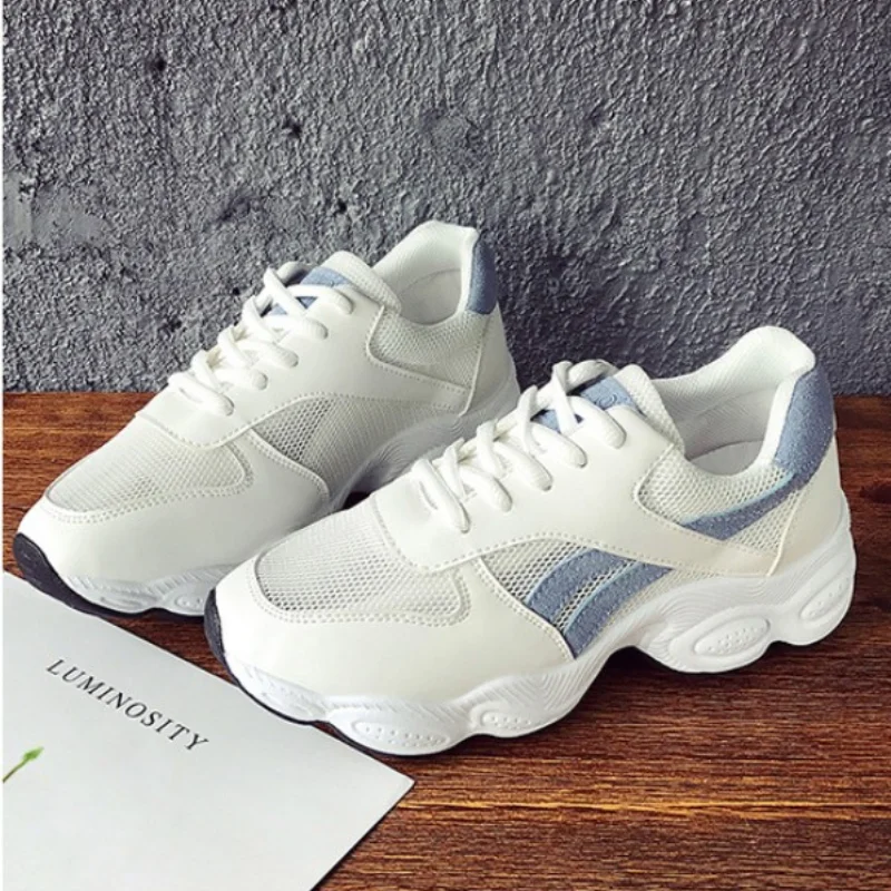 Fashion Women's Shoes New Summer Hollow Out Small White Shoes Women Breathable Net Surface Casual Shoes Korean Version Sneakers
Fashion Women's Shoes New Summer Hollow Out Small White Shoes Women Breathable Net Surface Casual Shoes Korean Version Sneakers