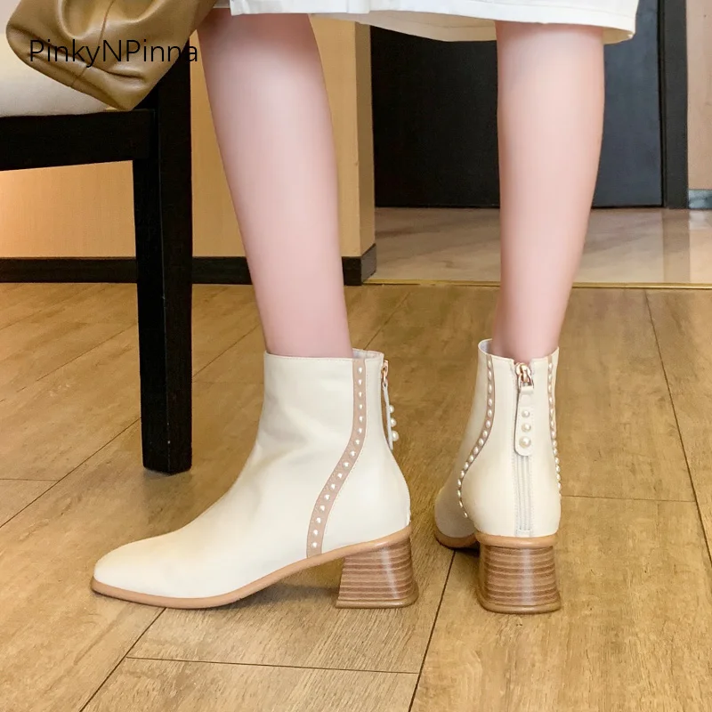 top quality women soft genuine leather white ankle boots chunk heels back zip pearls beads chic office party plush lining winter
top quality women soft genuine leather white ankle boots chunk heels back zip pearls beads chic office party plush lining winter