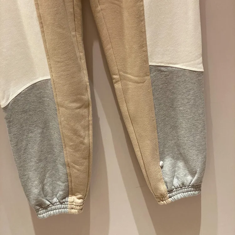 2020 Autumn and Winter Women's New Elastic Waist Color Matching Pants Cotton Trousers
2020 Autumn and Winter Women's New Elastic Waist Color Matching Pants Cotton Trousers