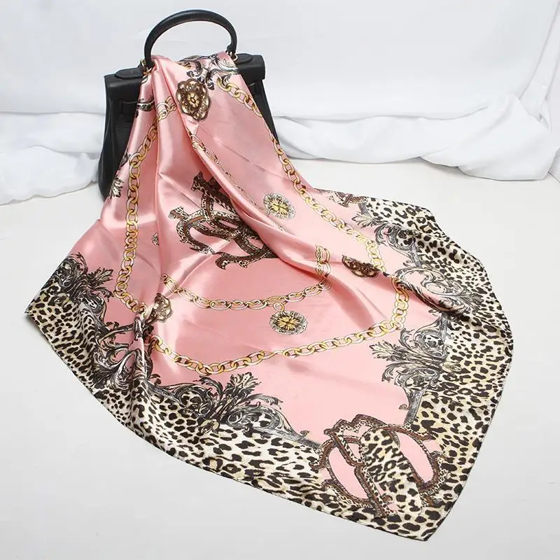 2020 Classic Silk Satin Gauze Scarf Female Russian Volume Leopard Print Square Scarf Head Scarf Hijab Accessories
2020 Classic Silk Satin Gauze Scarf Female Russian Volume Leopard Print Square Scarf Head Scarf Hijab Accessories