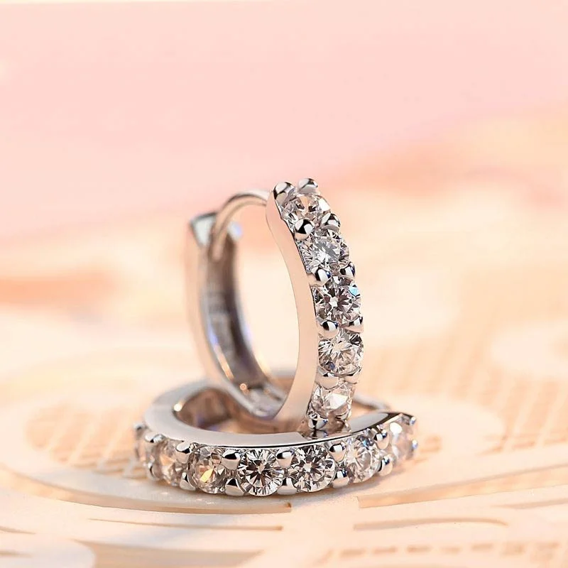 Fashion Charming Hoop Earrings Lady Super flash Single Row Rhinestones Earrings Ladies Accessories Jewelry 1 Pair
Fashion Charming Hoop Earrings Lady Super flash Single Row Rhinestones Earrings Ladies Accessories Jewelry 1 Pair
