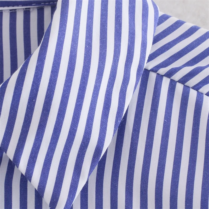 MESTTRAF Women 2021 Fashion Oversized Striped Blouses Vintage Long Sleeve Button-up Female Shirts Streetwear
MESTTRAF Women 2021 Fashion Oversized Striped Blouses Vintage Long Sleeve Button-up Female Shirts Streetwear